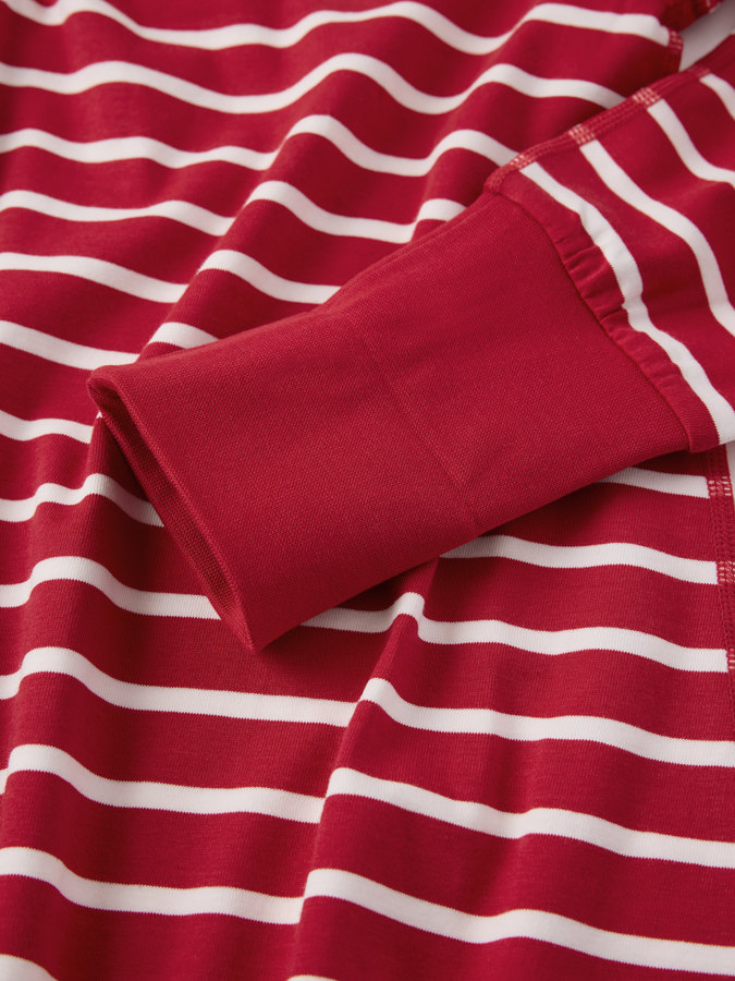 Nattkjole med nedbrettbare vrangborder stripet Nattkjole med nedbrettbare vrangborder stripet