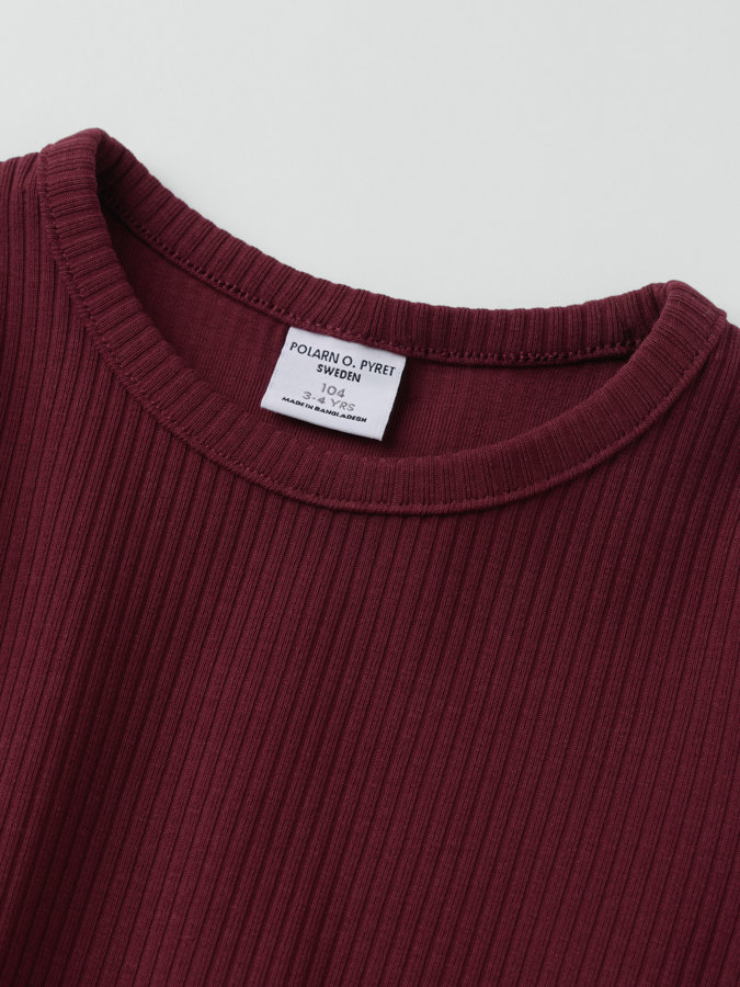 Ribbestrikket topp Ribbestrikket topp
